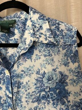 Ralph Lauren blue and white floral sleeveless top. 22w